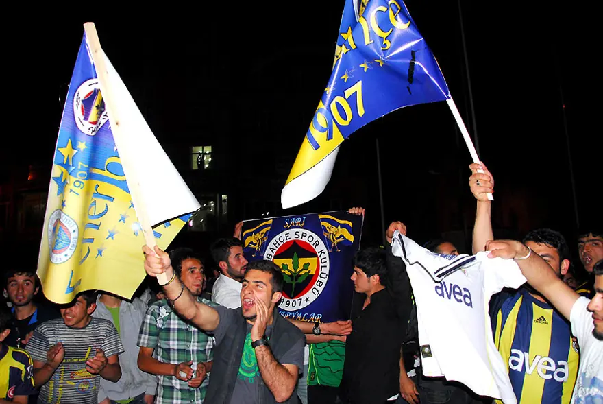 Her yer sarı lacivert 24