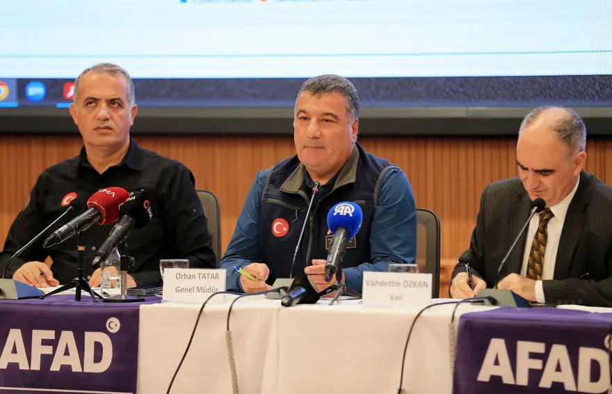 2 bin bina direkt fay hattı üzerinde! Belediye Başkanı: İnsanın içini ürperten kıpkırmızı bir tabloyla karşılaştık 1