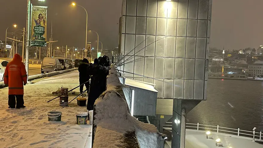 Kar yağışı İstanbul'u etkisi altına aldı 9 Kar yağışı İstanbul'u etkisi altına aldı 9