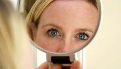 Her beş kişiden ikisini etkiliyor: Yüzdeki bu belirtiler, sessiz katilin habercisi