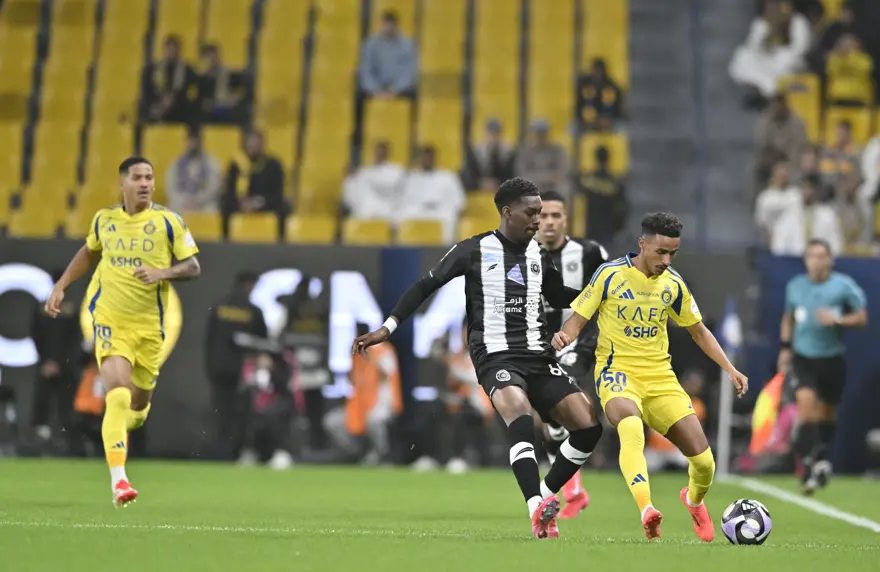 Cristiano Ronaldo'nun fileleri sarstığı maçta Fatih Terim galibiyete izin vermedi: 4 gol, 1 kırmızı kart 1 Cristiano Ronaldo'nun fileleri sarstığı maçta Fatih Terim galibiyete izin vermedi: 4 gol, 1 kırmızı kart 1