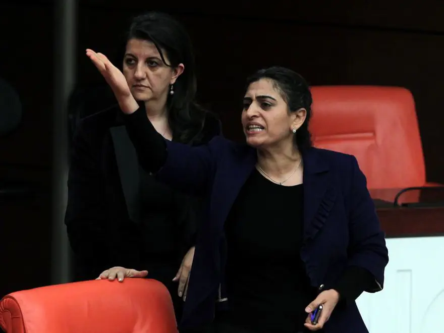 Meclis'te gergin oturum 6