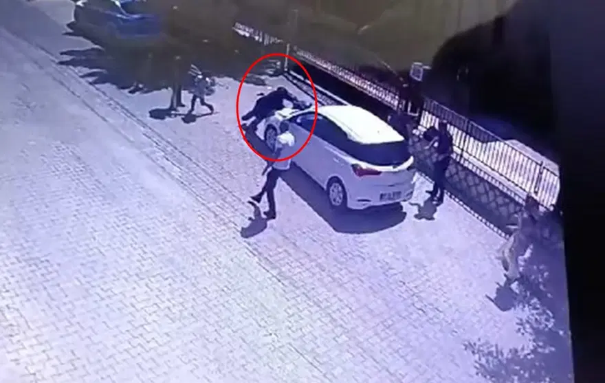 Mardin’de gelinden kayınvalidesine dayak | Terlikledövdü, arabayla ezmeye çalıştı: “Düğünden sonra normal biri olmadığını farkettik” Mardin’de gelinden kayınvalidesine dayak | Terlikledövdü, arabayla ezmeye çalıştı: “Düğünden sonra normal biri olmadığını farkettik”
