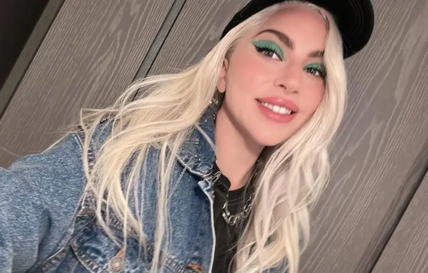 Lady Gaga, erkek olduğu yönündeki iddialara yanıt verdi 2