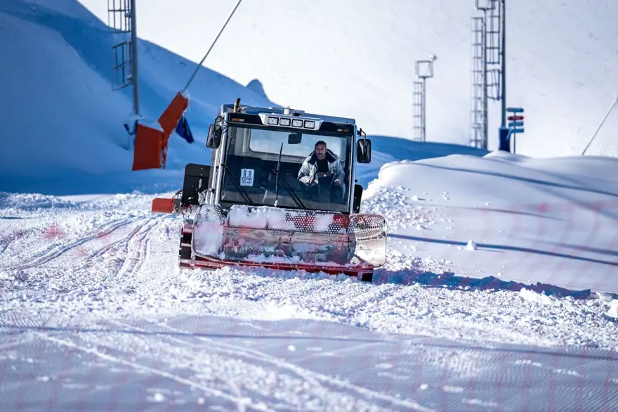 Kar kalınlığı 82 santimetre! Palandöken'de kayak sezonu başladı 8