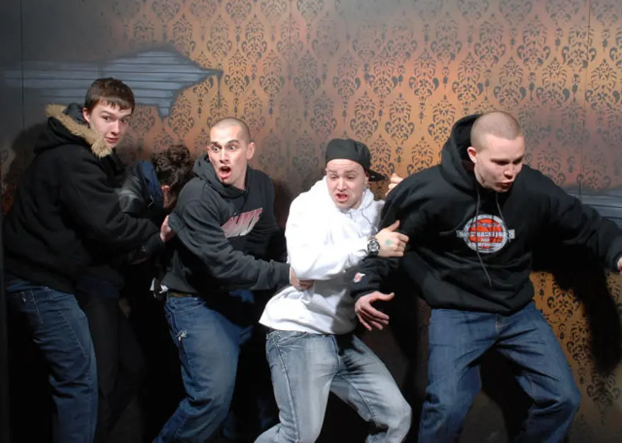 Korku tünelinden komik manzaralar 10