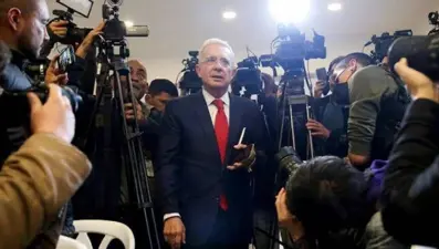 Eski cumhurbaşkanına 12 yıl ev hapsi cezası