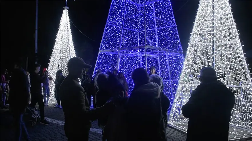 Kolombiya'da tarihi Tuz Katedrali Noel öncesi ışıklarla donatıldı 1