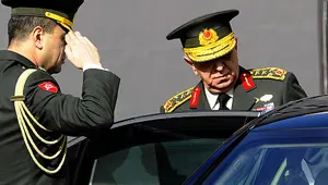'Kendi erimizi alnından vurduk'