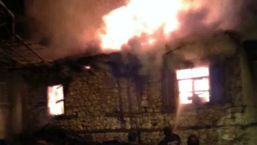 96 yaşındaki kadın evinde çıkan yangında öldü