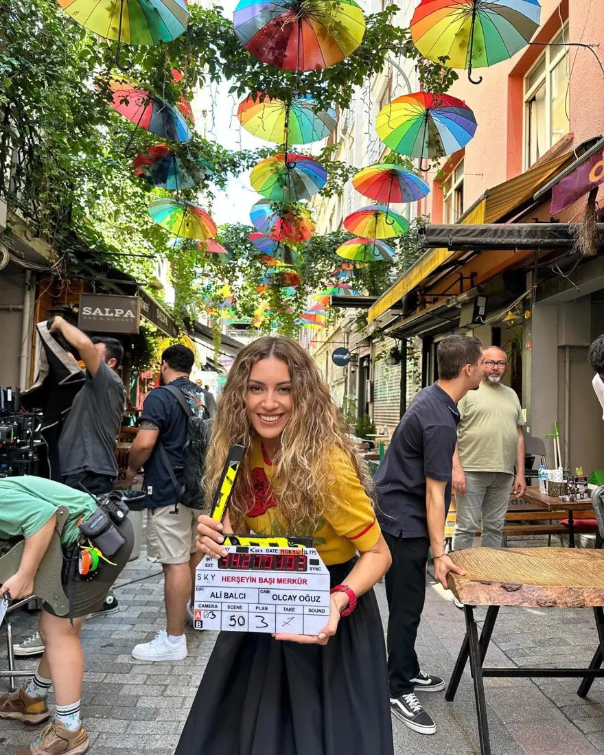 Sinem Kobal'ın yeni filminin vizyon tarihi belli oldu Sinem Kobal'ın yeni filminin vizyon tarihi belli oldu