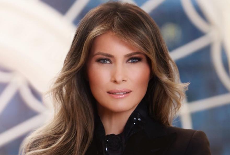 Melania Trump’ın tartışma yaratan resmi Beyaz Saray portresi 1