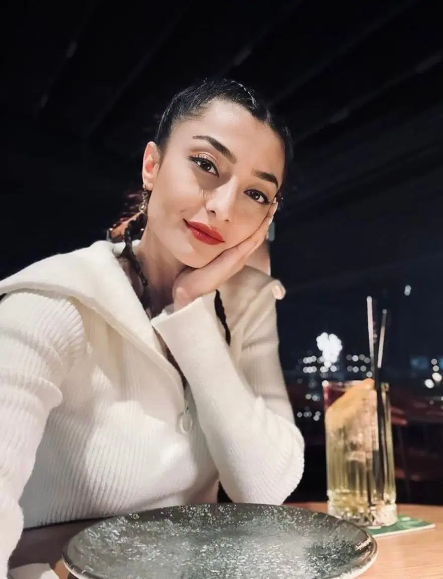 Mervegül'ün tabutunu kadınlar taşıdı Mervegül'ün tabutunu kadınlar taşıdı