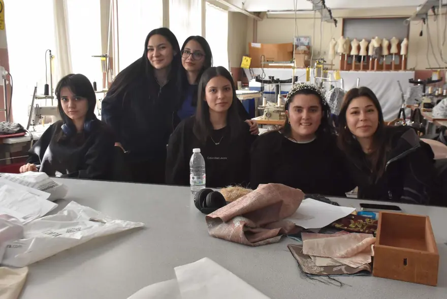 7 yaşındayken disleksi tanısı konuldu: Modacı ve yazar olma yolunda ilerliyor 1