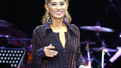 Sokak köpekleriyle ilgili paylaşımı tepki çeken Yıldız Tilbe ifade verdi: Bugün bile 80 dikiş atılan çocuk var