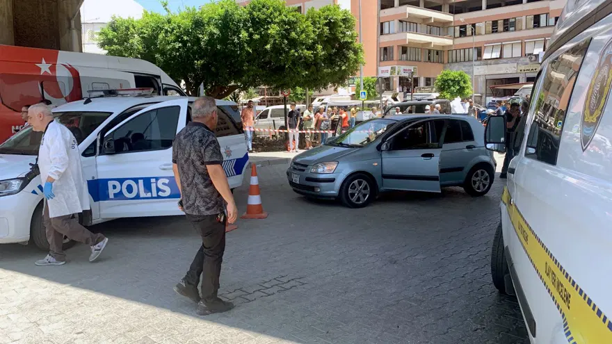 Hatice öğretmeni öldürdü, bacanağını ağır yaraladı: Adana’dakivahşette uzman çavuş tutuklandı 1 Hatice öğretmeni öldürdü, bacanağını ağır yaraladı: Adana’dakivahşette uzman çavuş tutuklandı 1