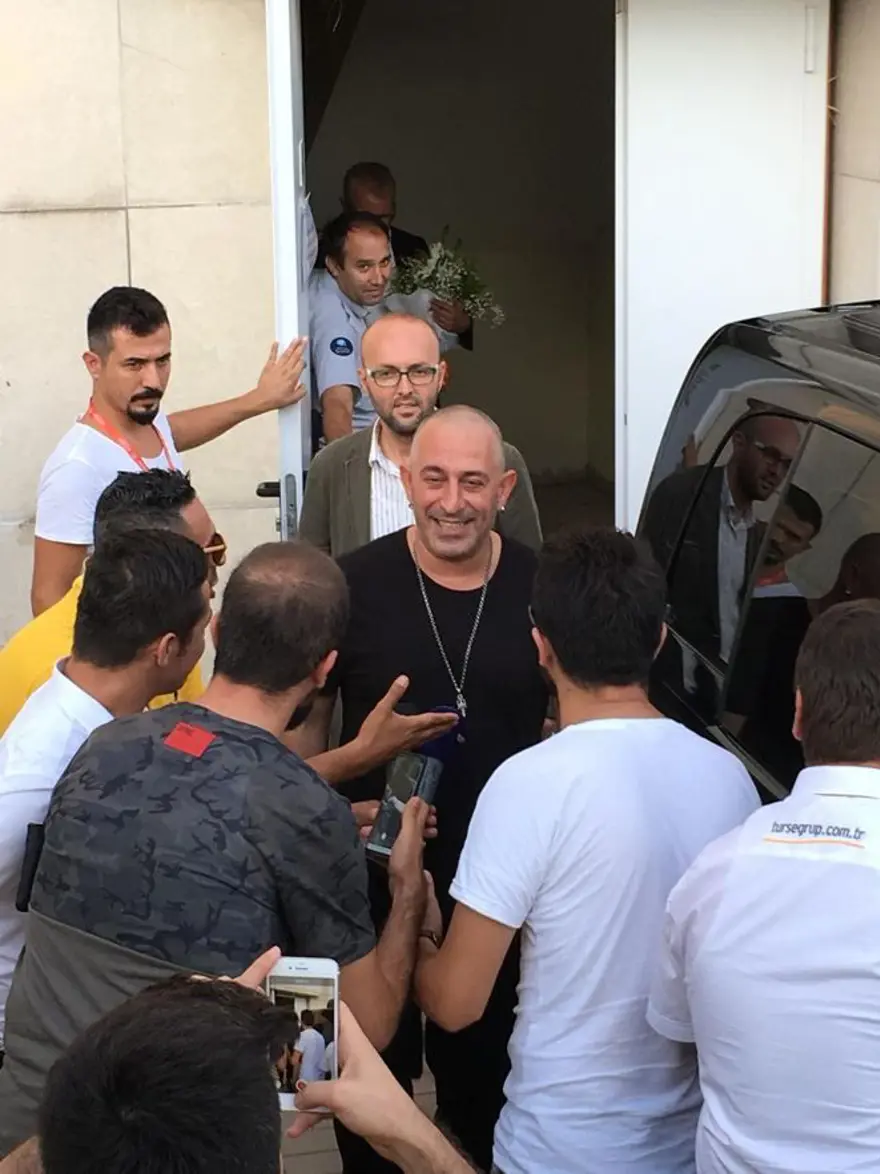 Cem Yılmaz, Defne Samyeli 6