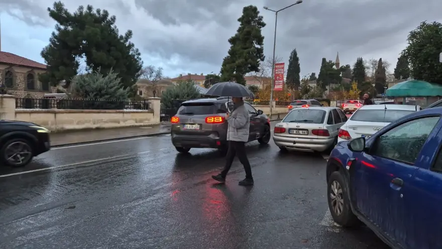 Sağanak aniden bastırdı: Meteoroloji'den uyarı geldi 3