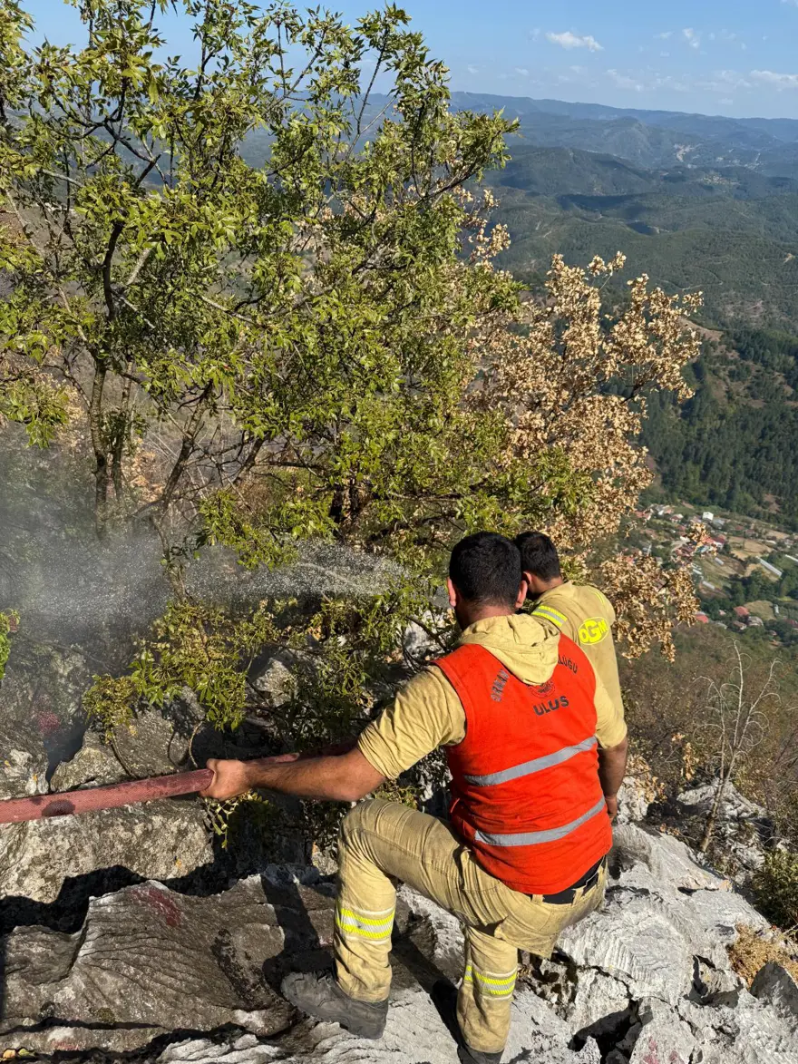 Küre Dağları Milli Parkı'ndaki yangın | Orman işçileri, alevlerden son anda kurtuldu 3