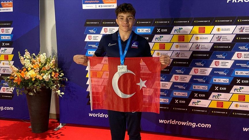 Milli para kürekçi Yiğit Doğukan Bozkurt, dünya rekoru kırdı