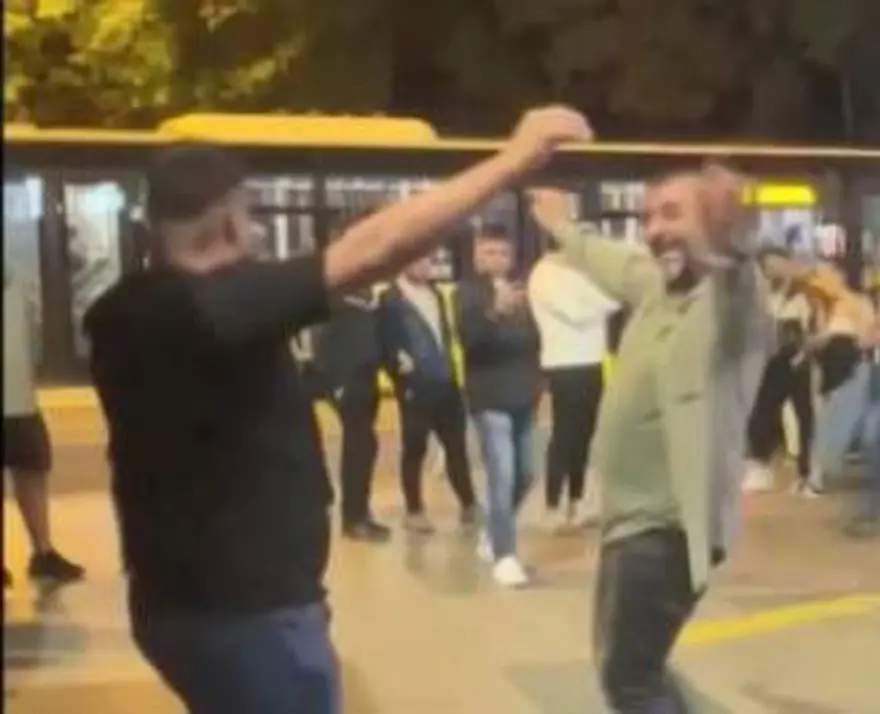 İstanbul’da takside tuzak: Müşterileridolandırıp göbek attılar! 6