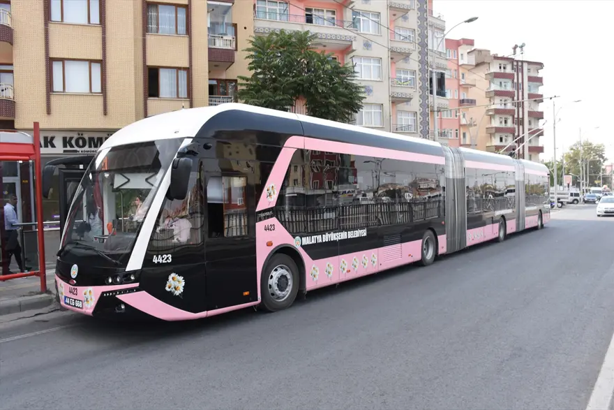 Malatya'da "pembe trambüs" uygulaması başladı 1