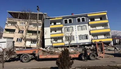 İTÜ'den zemin sıvılaşmasına karşı proje: Binaya etkisini önceden bilmek mümkün mü?