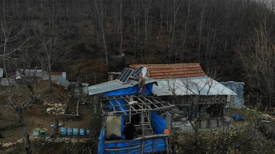Gökten başına servet yağdı (Ağırlığı 5 kilodan fazla olan taşları satmayı planlıyor) 10