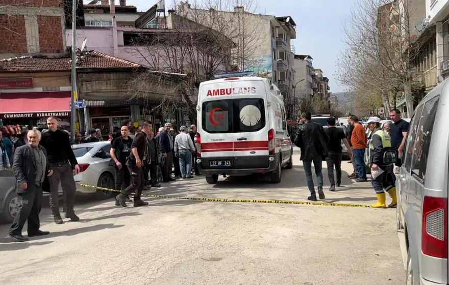 Akrabaların seçim kavgası: Muhtar iki kişiyi vurdu Akrabaların seçim kavgası: Muhtar iki kişiyi vurdu