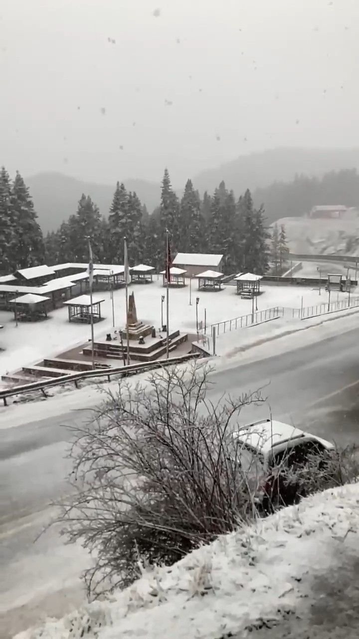Ilgaz'a nisan ayında kar yağdı
