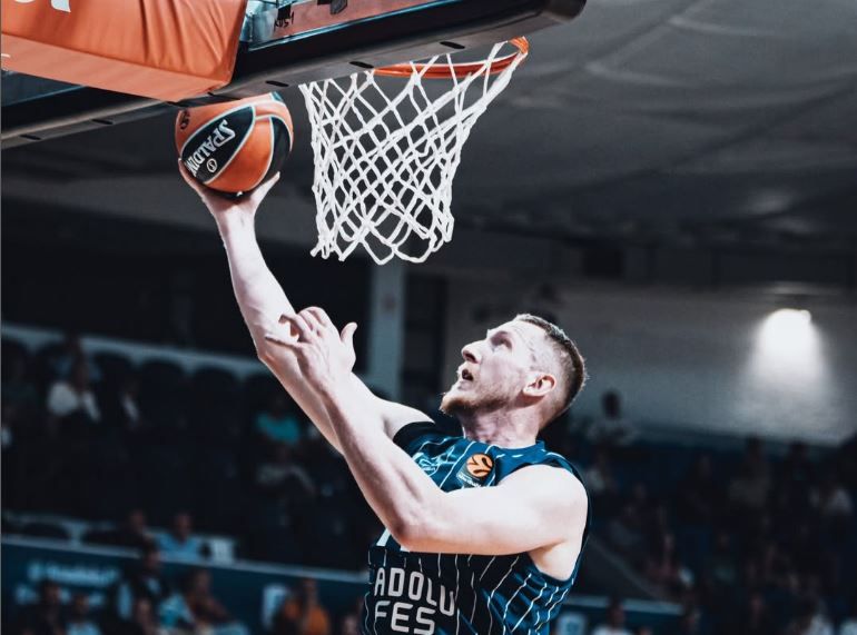 Anadolu Efes, Euroleague'de galibiyet peşinde! Partizan - Anadolu Efes basket maçı ne zaman, saat kaçta, hangi kanalda?
