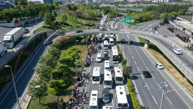 D-100'de "Büyük İstanbul Mitingi" yoğunluğu