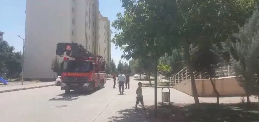 Kapısının önüne 10 gündür çöp koymayınca evine çilingirle girildi 2 Kapısının önüne 10 gündür çöp koymayınca evine çilingirle girildi 2
