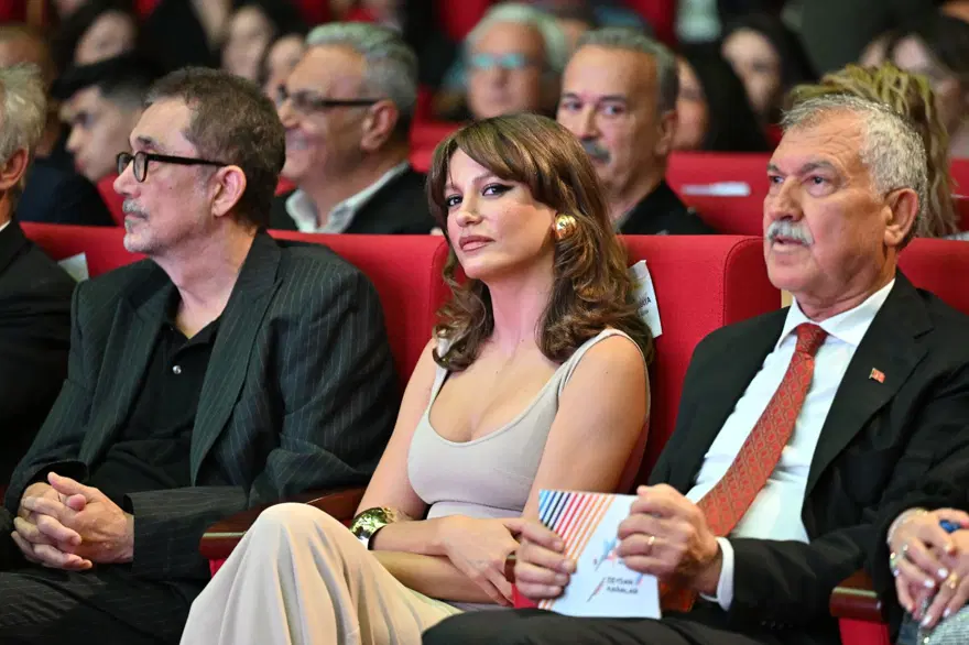 Altın Koza Film Festivali ödülleri sahiplerini buldu Altın Koza Film Festivali ödülleri sahiplerini buldu