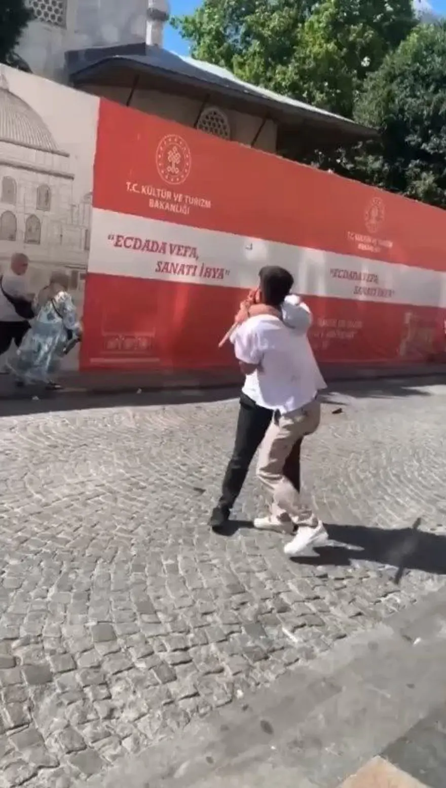 Fatih Mısır Çarşısı'nda silahlı kavga 1