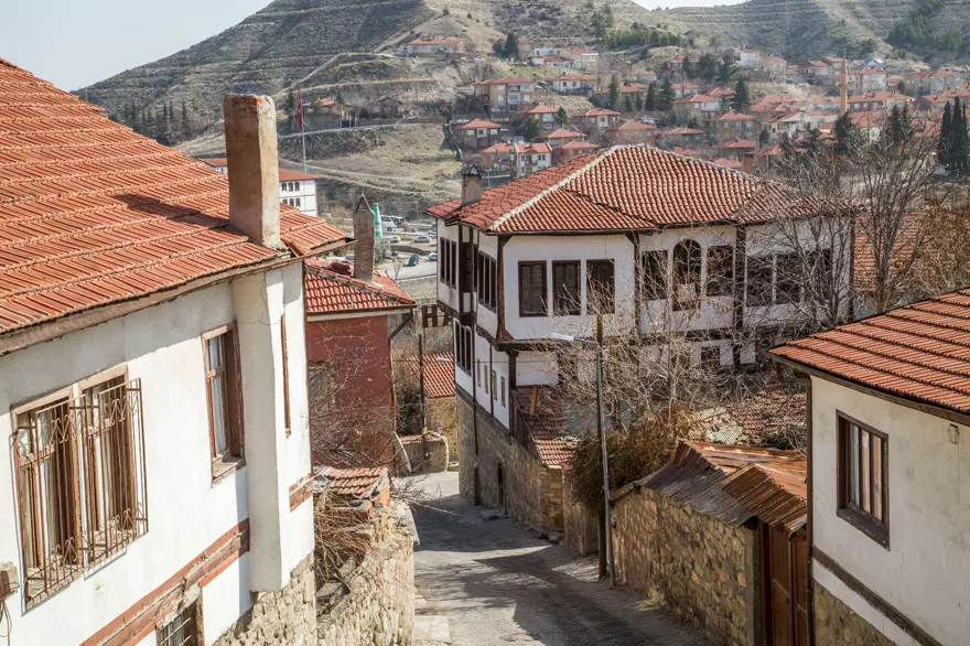 "KÜLTÜREL MİRASI KORUMA ADINA VAR GÜCÜMÜZLE ÇALIŞIYORUZ" 6 "KÜLTÜREL MİRASI KORUMA ADINA VAR GÜCÜMÜZLE ÇALIŞIYORUZ" 6
