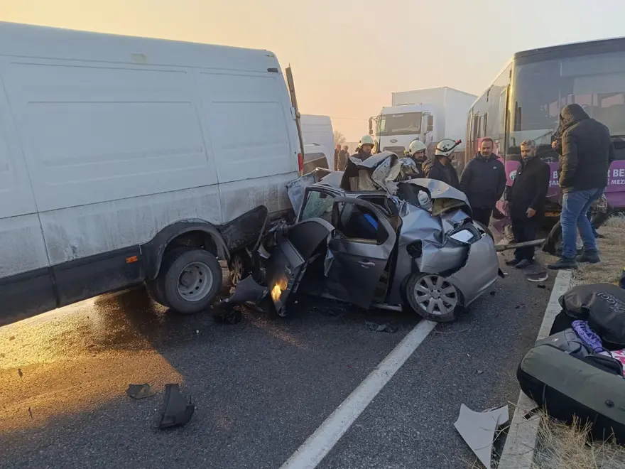 Van'da 30 araçlık zincirleme trafik kazası: 1 ölü, 51 yaralı 3