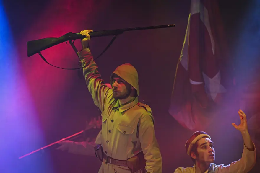 "Cumhuriyete Doğru" oyunu Ankara'da "perde" dedi 11 "Cumhuriyete Doğru" oyunu Ankara'da "perde" dedi 11