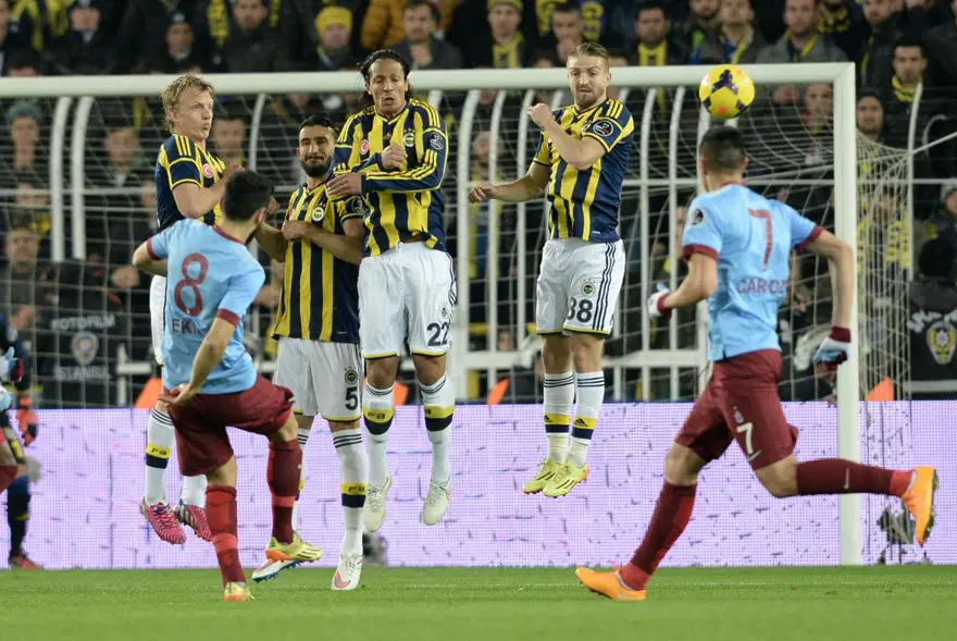 Maç bitti, Caner atıldı 20