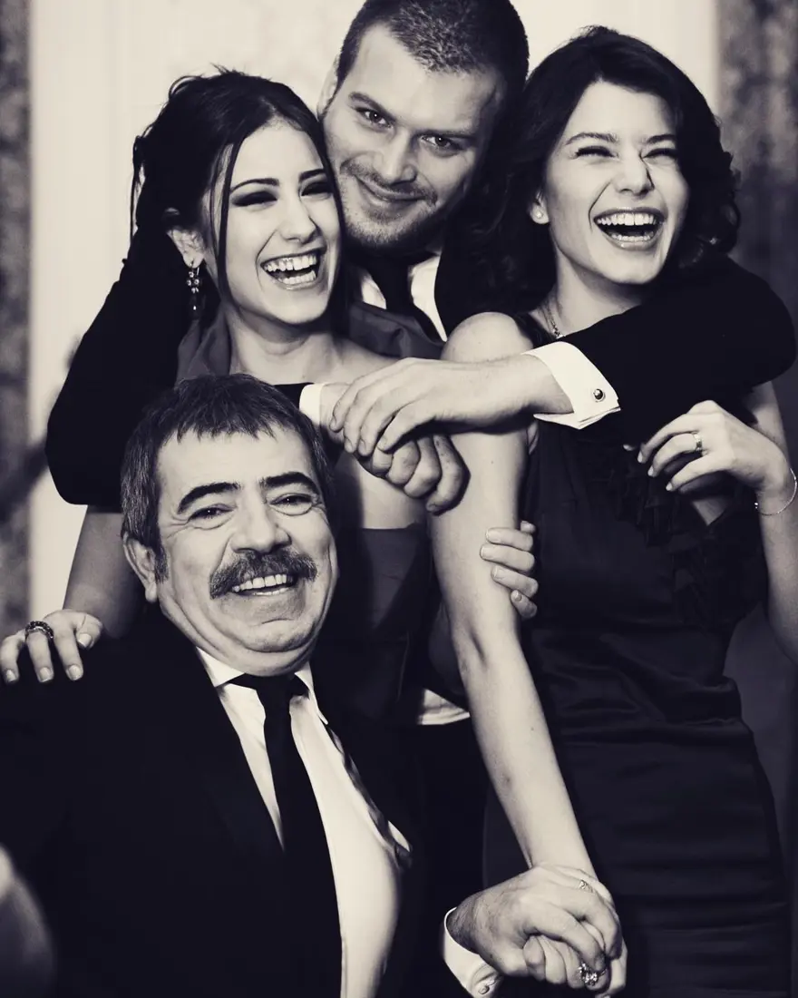 DOSTLUKLARI HİÇ BİTMEDİ 2