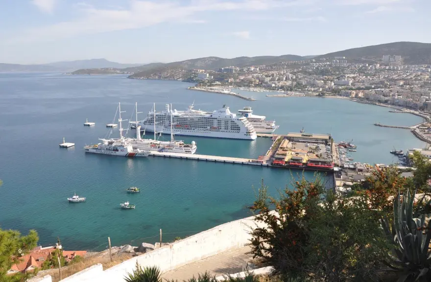 kuşadası, kruvaziyer gemisi 