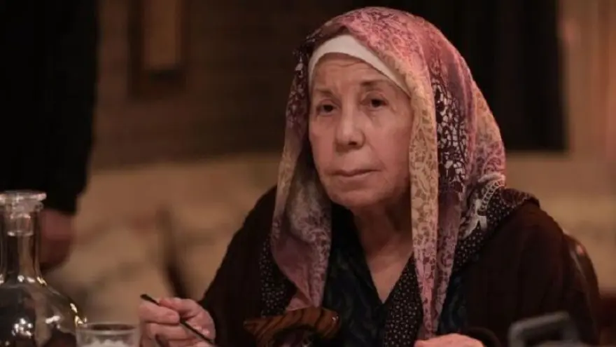 Oyuncu Zerrin Sümer 22 yıllık sevgilisiyle aylar önce evlendiğini açıkladı 1 Oyuncu Zerrin Sümer 22 yıllık sevgilisiyle aylar önce evlendiğini açıkladı 1