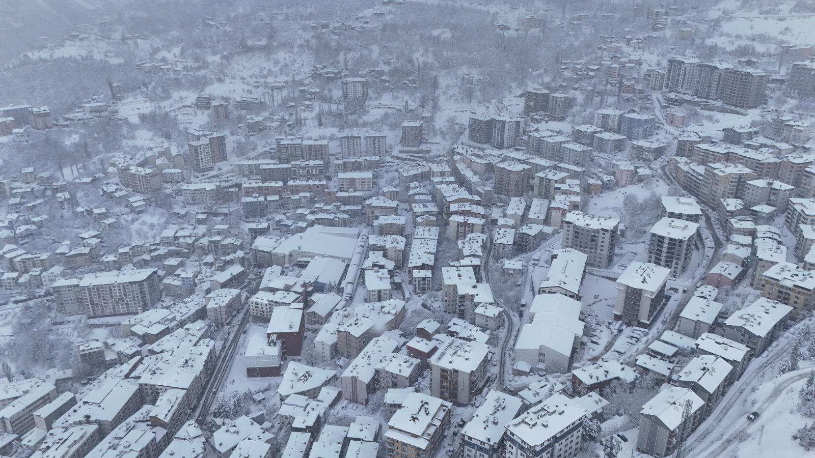 Meteorolojidenturuncu kodlu yoğun kar yağışı uyarısı: Fırtınayla birlikte gelecek!