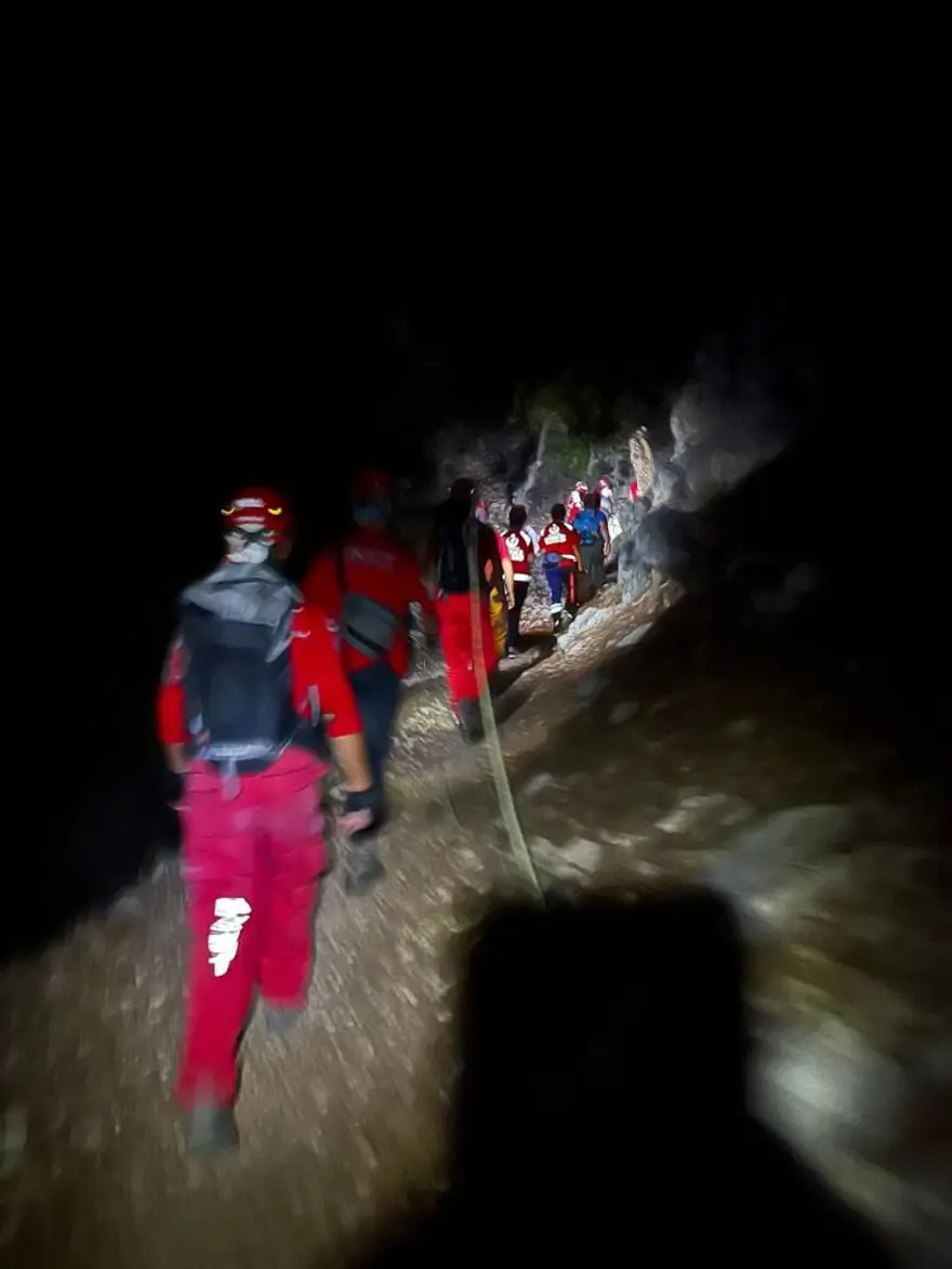 Likya Yolu’nda Rus turistler için kurtarma operasyonu 1