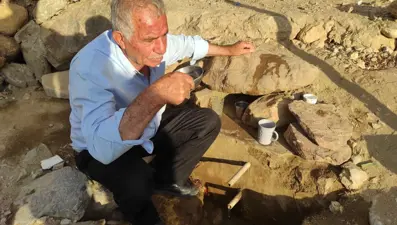 Çareyi doktorda aramak yerine bu sudan içiyorlar! Şifasını duyan koşuyor, 1 yudum içmek için sıraya giriyorlar