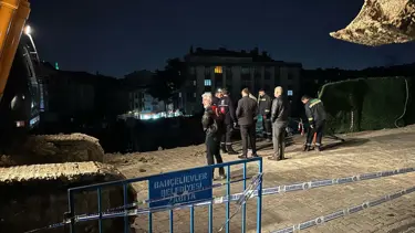 İstanbul'da İnşaat çalışmasında yol çöktü