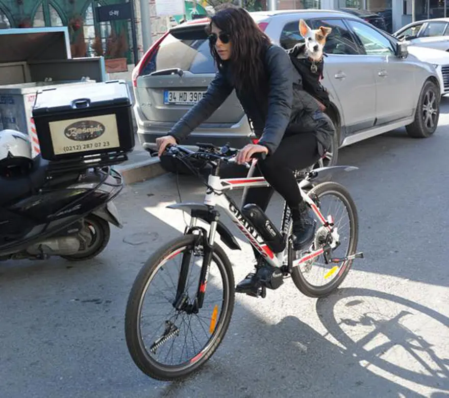 Asena Tuğal: Taksiciler almıyor 