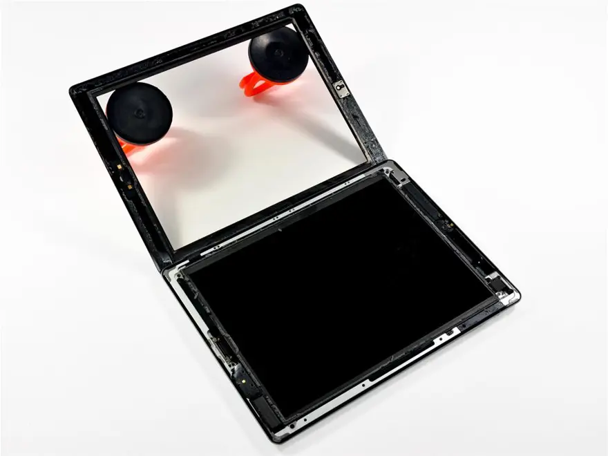 Yeni iPad'i parçalarına ayırdılar 10