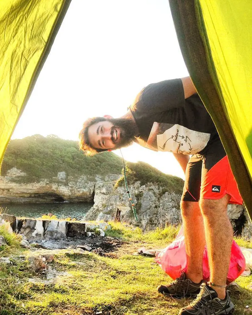 Türk gezgin Berkan Bilgiç bileklik satarak 40 ülke gezdi 17