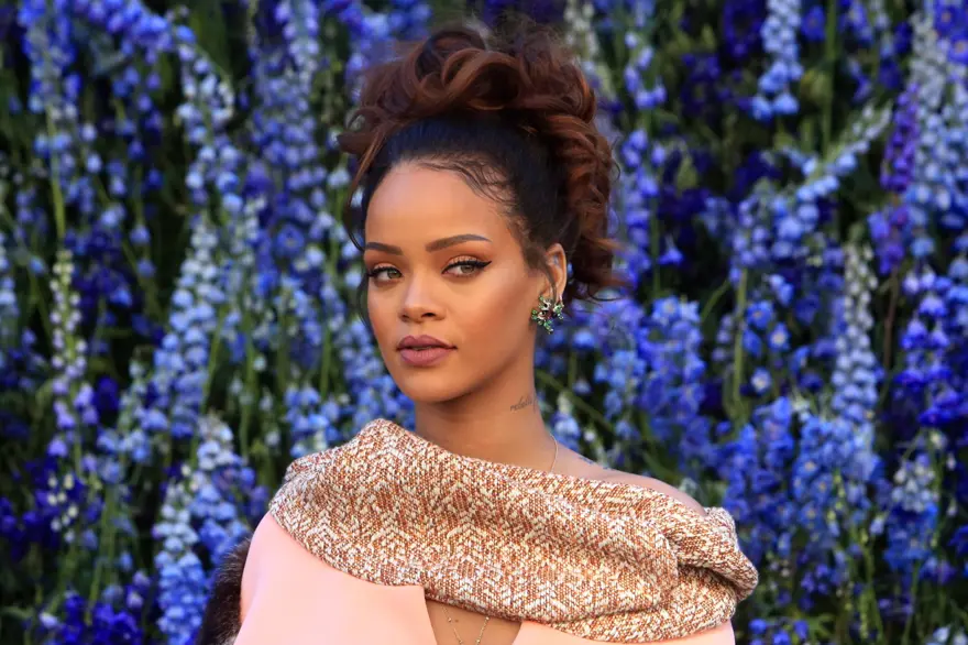 Rihanna, Victoria's Secret'ın yaratıcısına ateş püskürdü 3